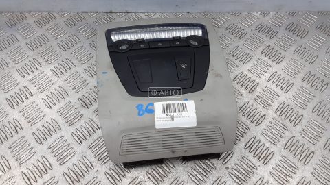 Фонарь освещения салона