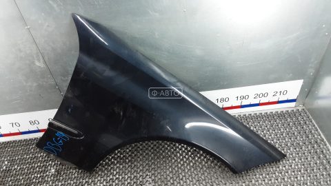 Крыло переднее правое