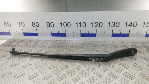 Щеткодержатель лобового стекла