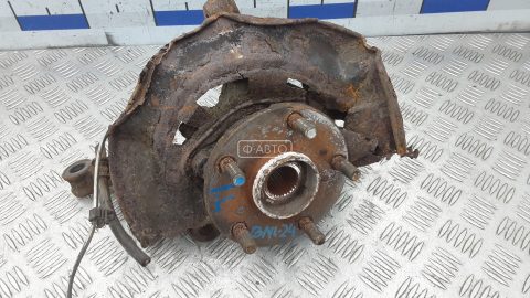 Ступица передняя левая