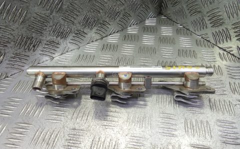 Топливная рампа бензиновая