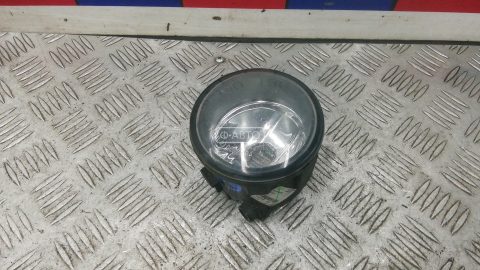 Фара галогенная левая передняя