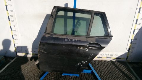 Дверь задняя левая