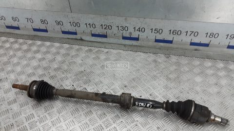 Привод передний правый