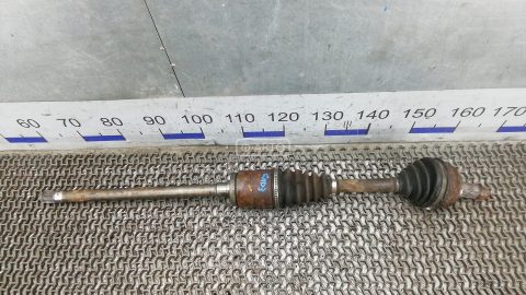 Привод передний правый