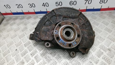 Ступица передняя левая