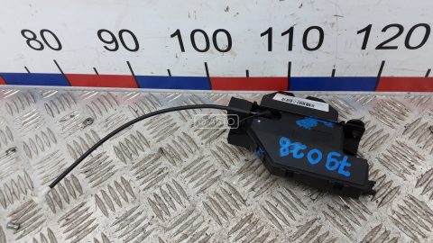 Замок крышки багажника