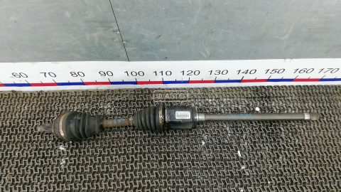 Привод передний правый