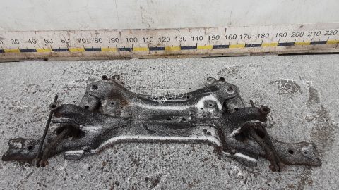 Балка подвески передняя