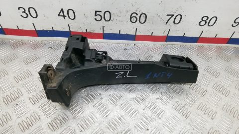 Крепление бампера заднее