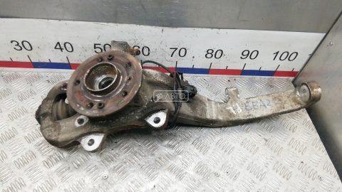 Ступица передняя левая