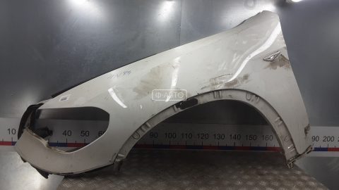 Крыло переднее левое