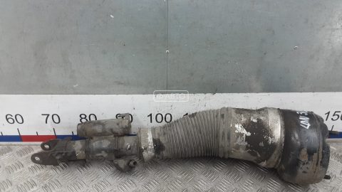 Стойка передняя правая