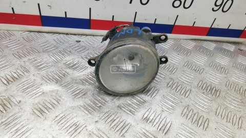 Фара галогенная правая передняя