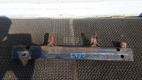 Усилитель бампера передний (кронштейн)