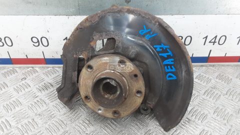 Ступица передняя правая