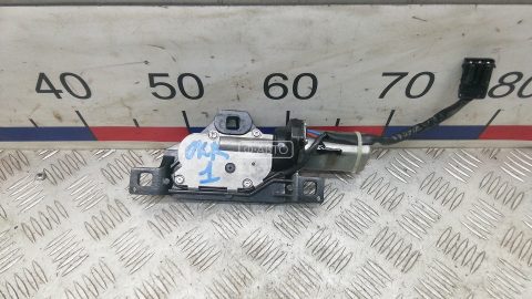 Замок крышки багажника