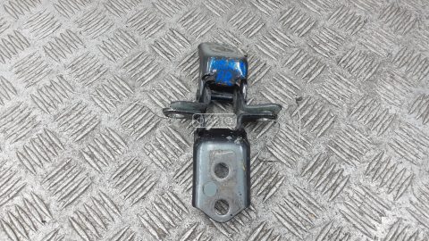 Петля передняя правая