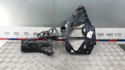 Крепление бампера заднее