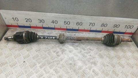 Привод передний правый