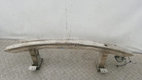 Усилитель бампера передний (кронштейн)