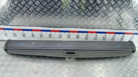 Шторка багажника