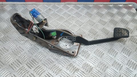 Педаль тормоза