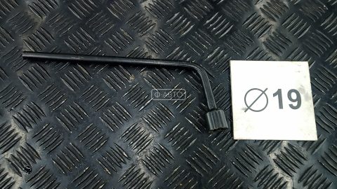 Ключ колесный