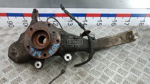 Ступица передняя левая