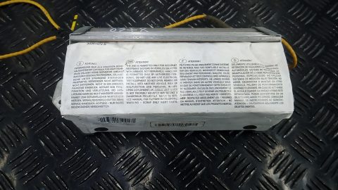 Подушка безопасности пассажира