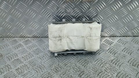 Подушка безопасности пассажира