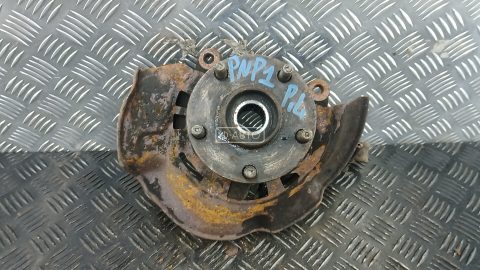 Ступица передняя левая