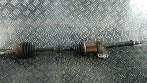 Привод передний правый