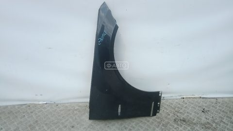 Крыло переднее правое