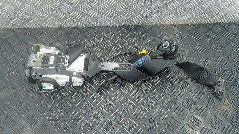 Ремень безопасности с пиропатроном сиденья переднего