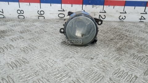 Фара галогенная правая передняя