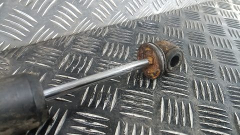 Амортизатор задний