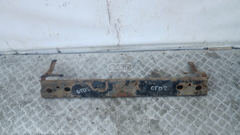 Усилитель бампера передний (кронштейн)