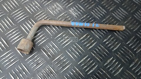 Ключ колесный