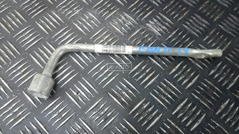 Ключ колесный