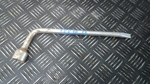 Ключ колесный