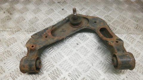 Рычаг передний верхний правый