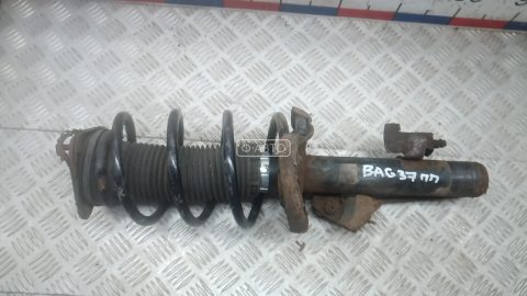 Стойка передняя правая