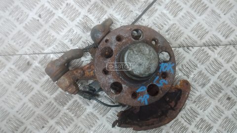 Ступица передняя правая