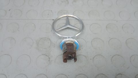 Значок на капот