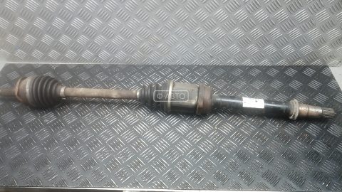 Привод передний правый