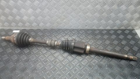 Привод передний правый