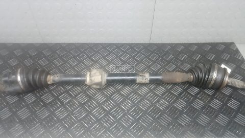 Привод передний правый