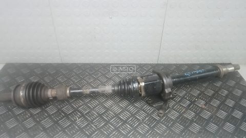 Привод передний правый