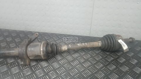 Привод передний правый